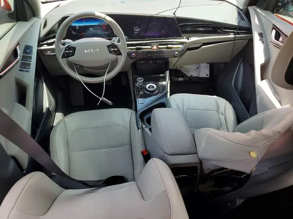 KNDCR3L17P5039979 2023 KIA NIRO - Image 8