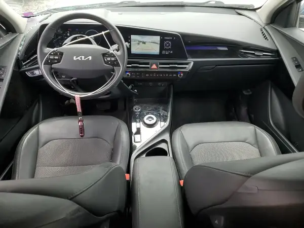 KNDCR3L17P5040680 2023 KIA NIRO - Image 8