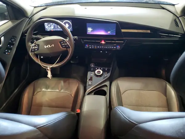 KNDCR3L17P5045197 2023 KIA NIRO - Image 8