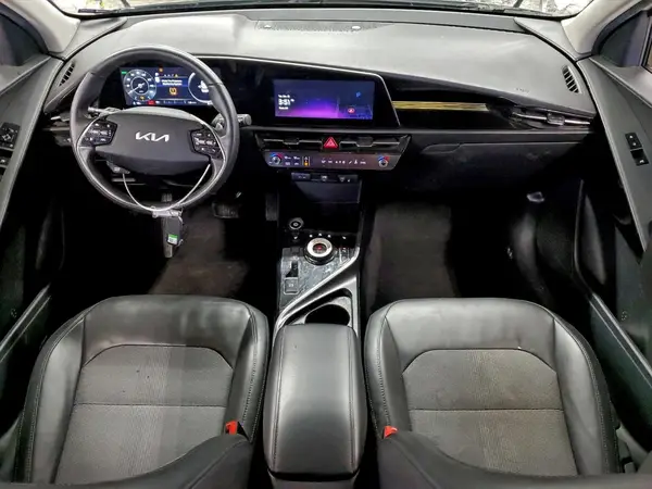 KNDCR3L17P5045247 2023 KIA NIRO - Image 8
