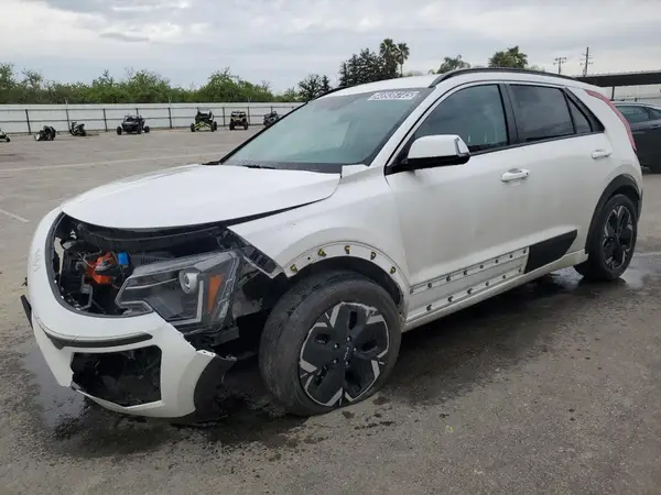 KNDCR3L17P5045507 2023 KIA NIRO - Image 1