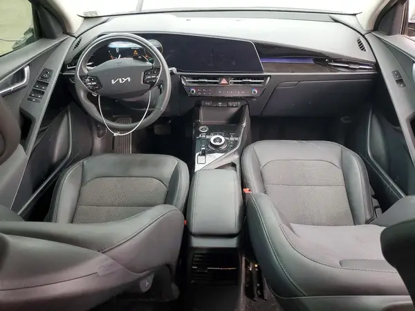 KNDCR3L17P5047063 2023 KIA NIRO - Image 8