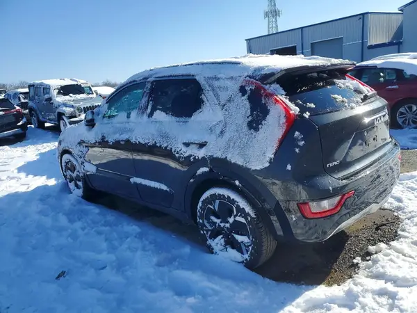KNDCR3L17P5052960 2023 KIA NIRO - Image 2