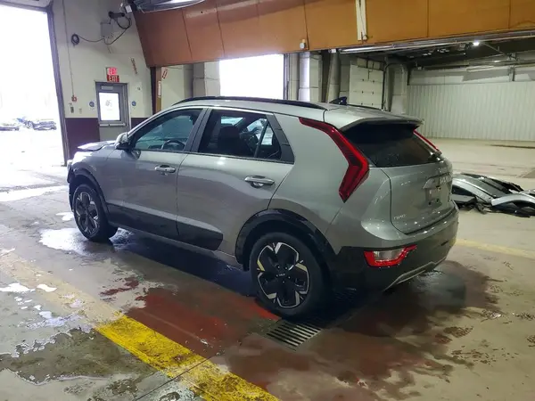 KNDCR3L17P5053607 2023 KIA NIRO - Image 2