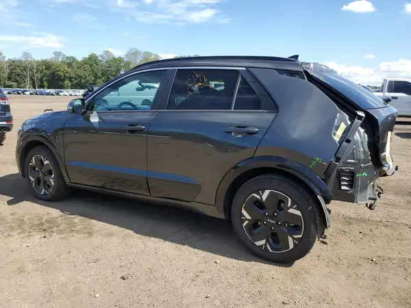 KNDCR3L17P5054658 2023 KIA NIRO - Image 2