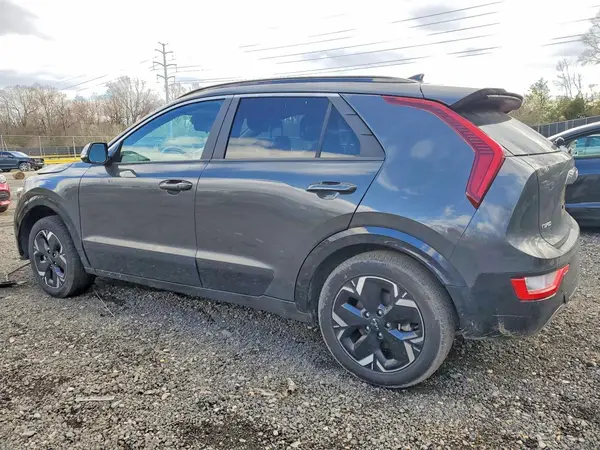 KNDCR3L17P5054661 2023 KIA NIRO - Image 2