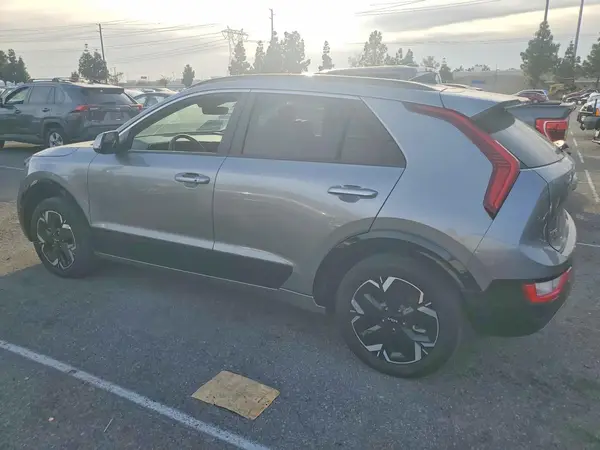 KNDCR3L17P5061965 2023 KIA NIRO - Image 2