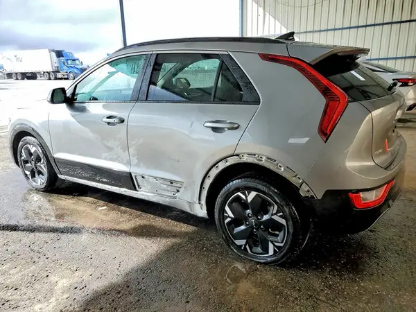 KNDCR3L17P5072397 2023 KIA NIRO - Image 2
