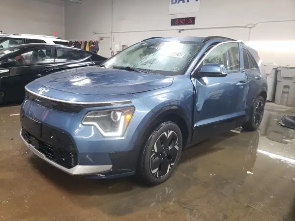 KNDCR3L17P5072447 2023 KIA NIRO - Image 1