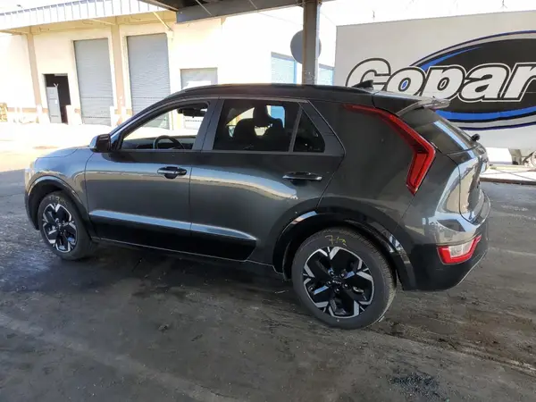 KNDCR3L17P5072772 2023 KIA NIRO - Image 2