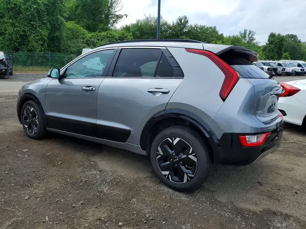 KNDCR3L17P5075476 2023 KIA NIRO - Image 2