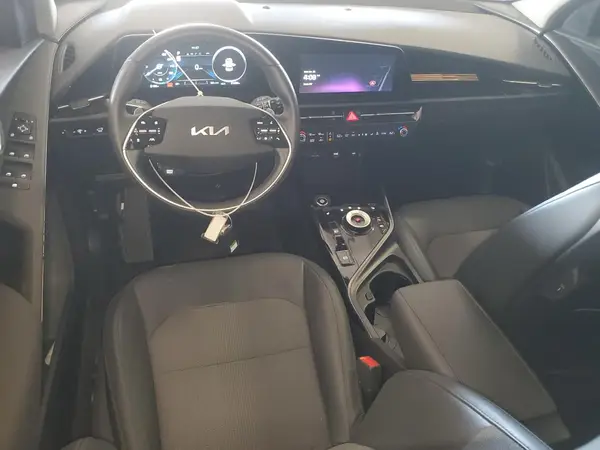 KNDCR3L17P5075543 2023 KIA NIRO - Image 8