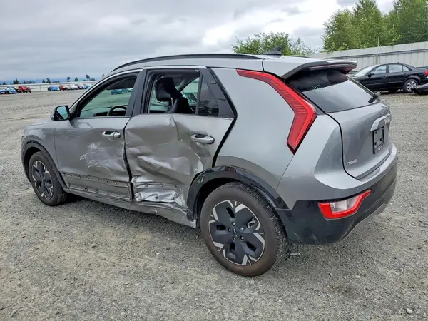 KNDCR3L17R5102789 2024 KIA NIRO - Image 2