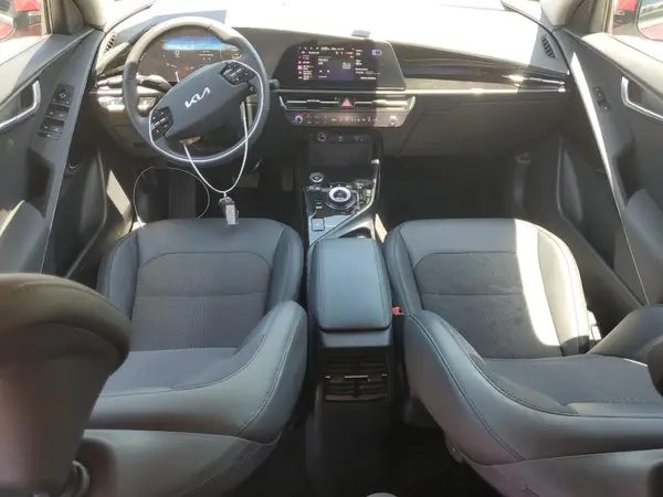 KNDCR3L17R5106017 2024 KIA NIRO - Image 8