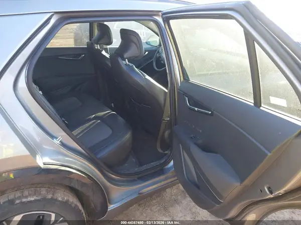 KNDCR3L17R5106230 2024 KIA NIRO - Image 8