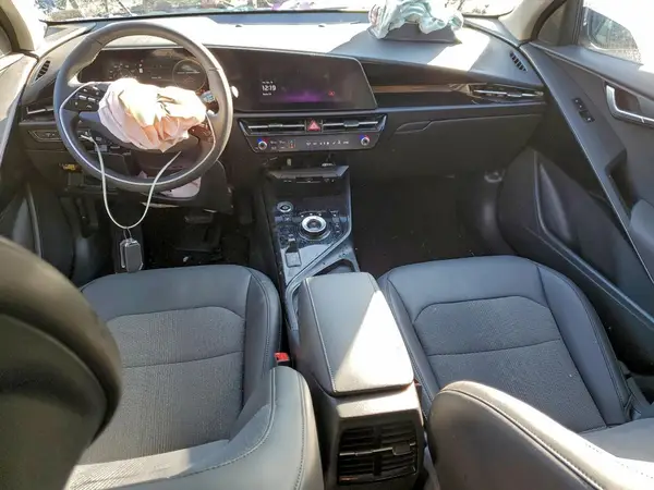 KNDCR3L17R5121763 2024 KIA NIRO - Image 8