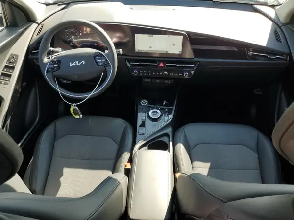 KNDCR3L17S5134776 2025 KIA NIRO - Image 8