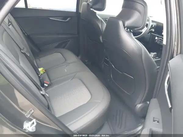 KNDCR3L17S5136544 2025 KIA NIRO - Image 8