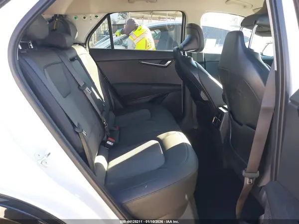 KNDCR3L17S5143249 2025 KIA NIRO - Image 8