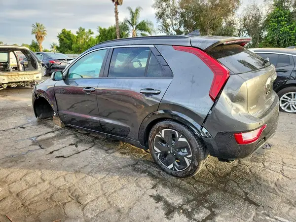 KNDCR3L17S5144921 2025 KIA NIRO - Image 2