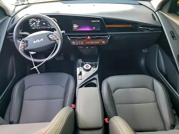 KNDCR3L17S5145180 2025 KIA NIRO - Image 8