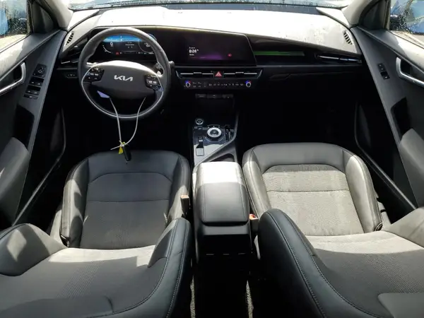 KNDCR3L18P5022625 2023 KIA NIRO - Image 8