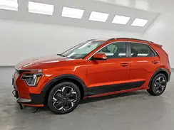 KNDCR3L18P5024536 2023 KIA NIRO
