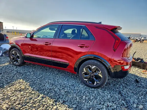 KNDCR3L18P5025332 2023 KIA NIRO - Image 2