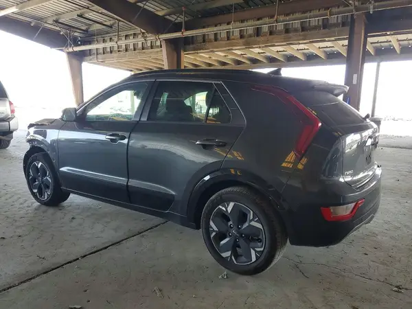 KNDCR3L18P5028456 2023 KIA NIRO - Image 2