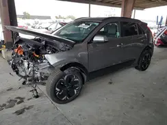 KNDCR3L18P5029736 2023 KIA NIRO
