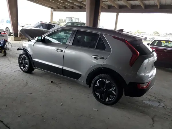 KNDCR3L18P5029736 2023 KIA NIRO - Image 2