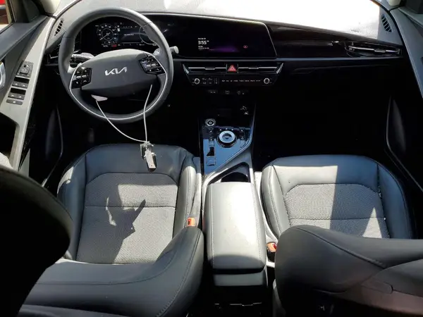 KNDCR3L18P5033155 2023 KIA NIRO - Image 8