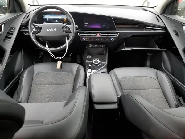 KNDCR3L18P5036198 2023 KIA NIRO - Image 8