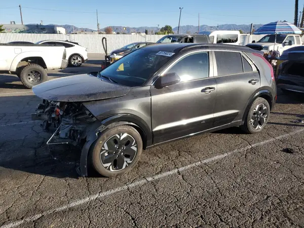 KNDCR3L18P5038274 2023 KIA NIRO - Image 1