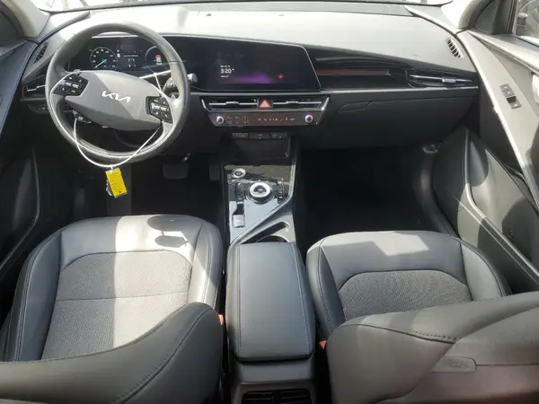 KNDCR3L18P5038338 2023 KIA NIRO - Image 8