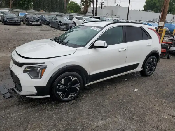 KNDCR3L18P5045497 2023 KIA NIRO - Image 1