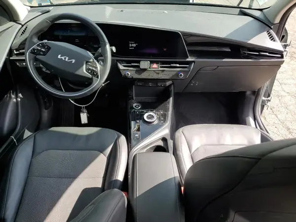 KNDCR3L18P5045905 2023 KIA NIRO - Image 8