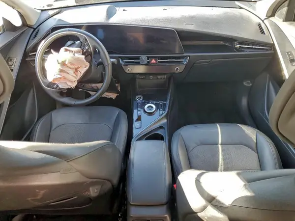 KNDCR3L18P5045984 2023 KIA NIRO - Image 8