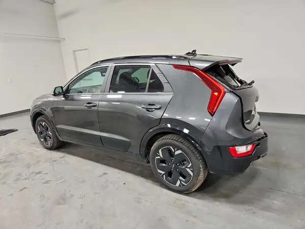 KNDCR3L18P5059674 2023 KIA NIRO - Image 2