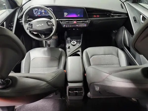KNDCR3L18P5059674 2023 KIA NIRO - Image 8