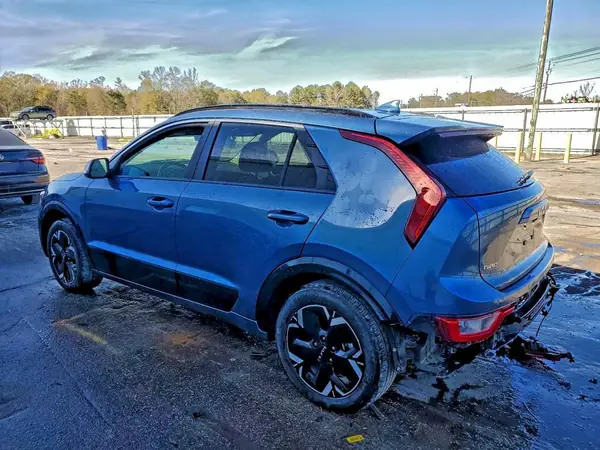 KNDCR3L18P5061344 2023 KIA NIRO - Image 2