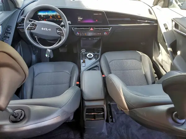 KNDCR3L18P5061344 2023 KIA NIRO - Image 8