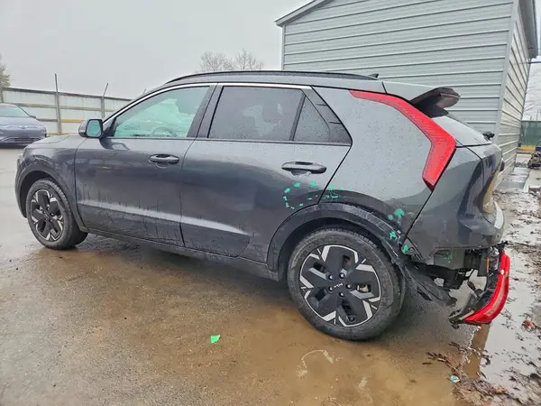 KNDCR3L18P5071811 2023 KIA NIRO - Image 2