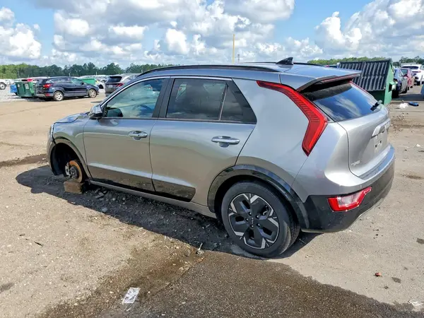 KNDCR3L18P5072425 2023 KIA NIRO - Image 2