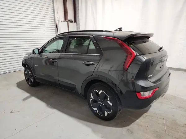 KNDCR3L18P5073056 2023 KIA NIRO - Image 2