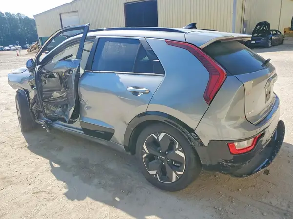 KNDCR3L18P5073462 2023 KIA NIRO - Image 2