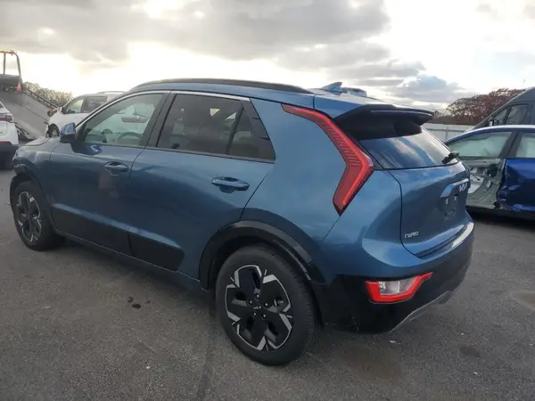 KNDCR3L18P5075194 2023 KIA NIRO - Image 2