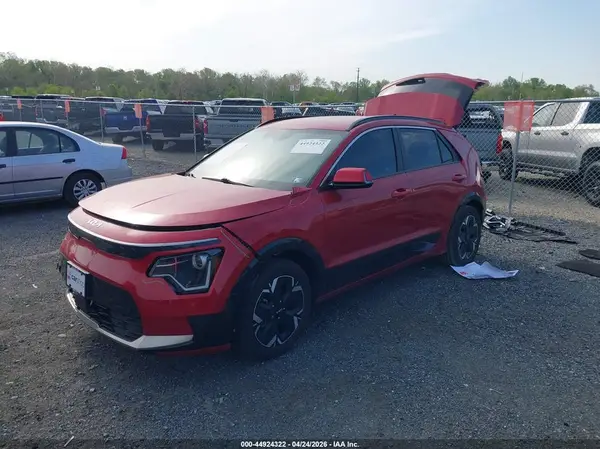 KNDCR3L18R5082228 2024 KIA NIRO - Image 2