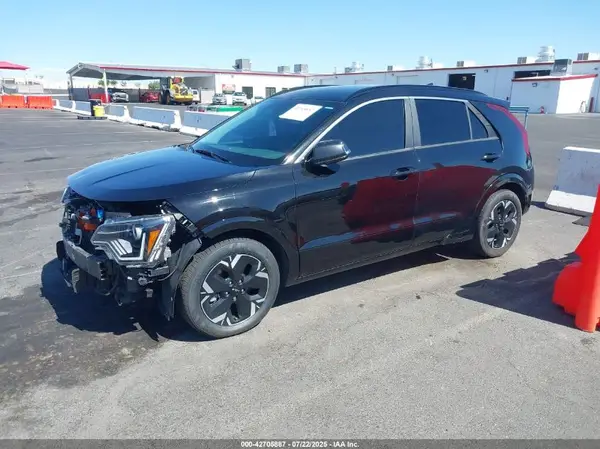 KNDCR3L18R5089616 2024 KIA NIRO - Image 2