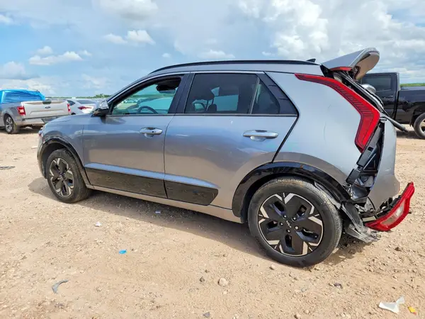 KNDCR3L18R5091317 2024 KIA NIRO - Image 2
